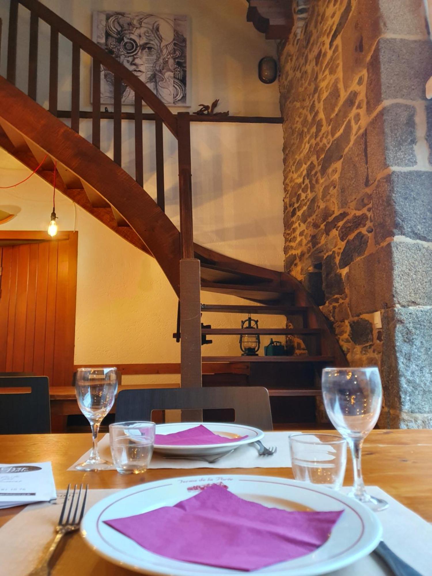 Saint-Jouan-des-Guérets L'Auberge De La Porte מראה חיצוני תמונה