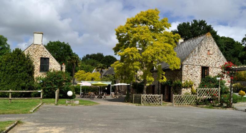 Saint-Jouan-des-Guérets L'Auberge De La Porte מראה חיצוני תמונה